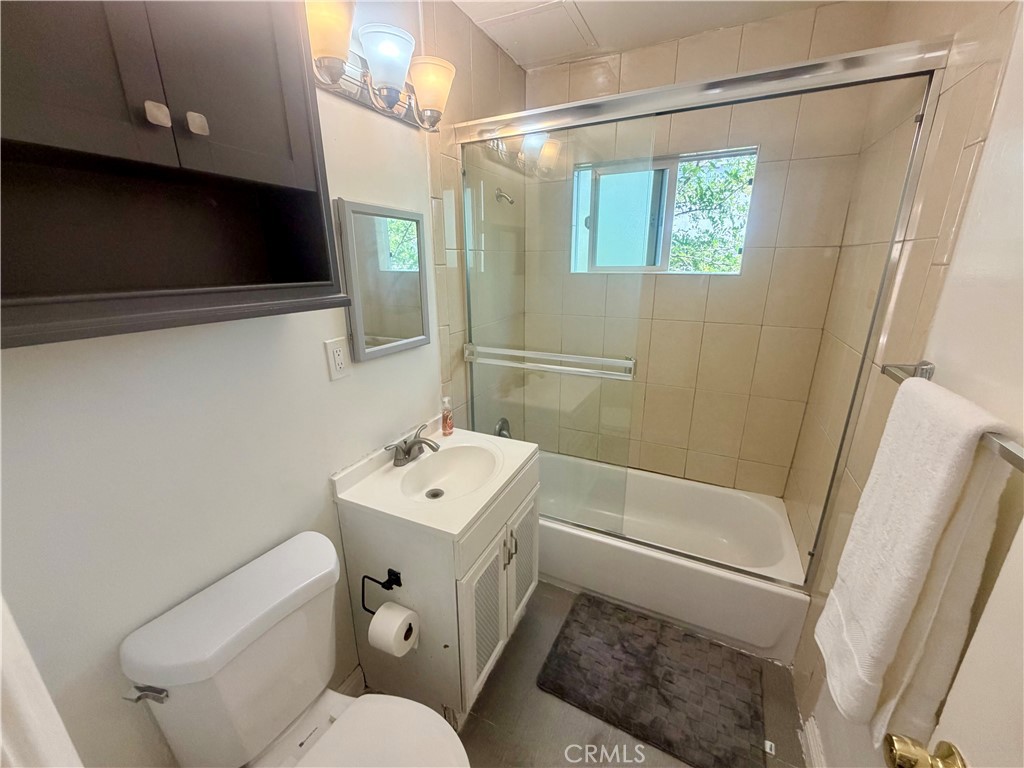 1945 17th Street Property Photo 8