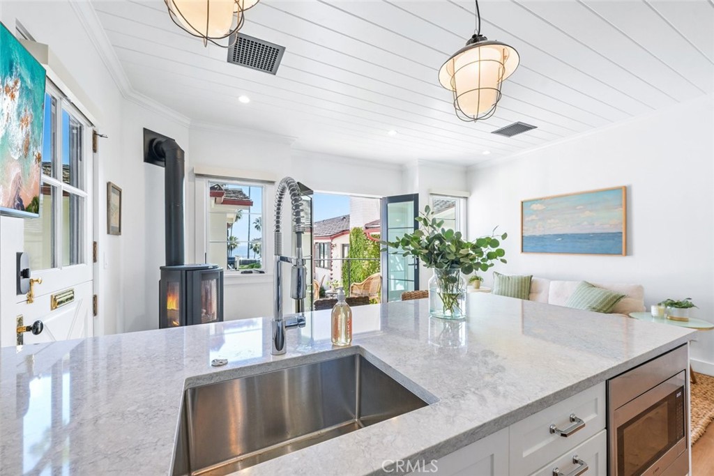 358 Cliff Property Photo 2