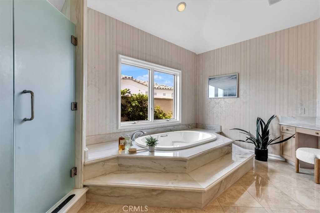 29 Marbella Property Photo 31
