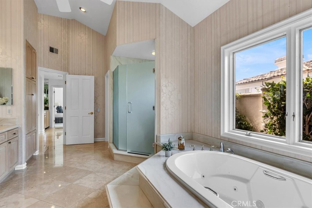 29 Marbella Property Photo 32