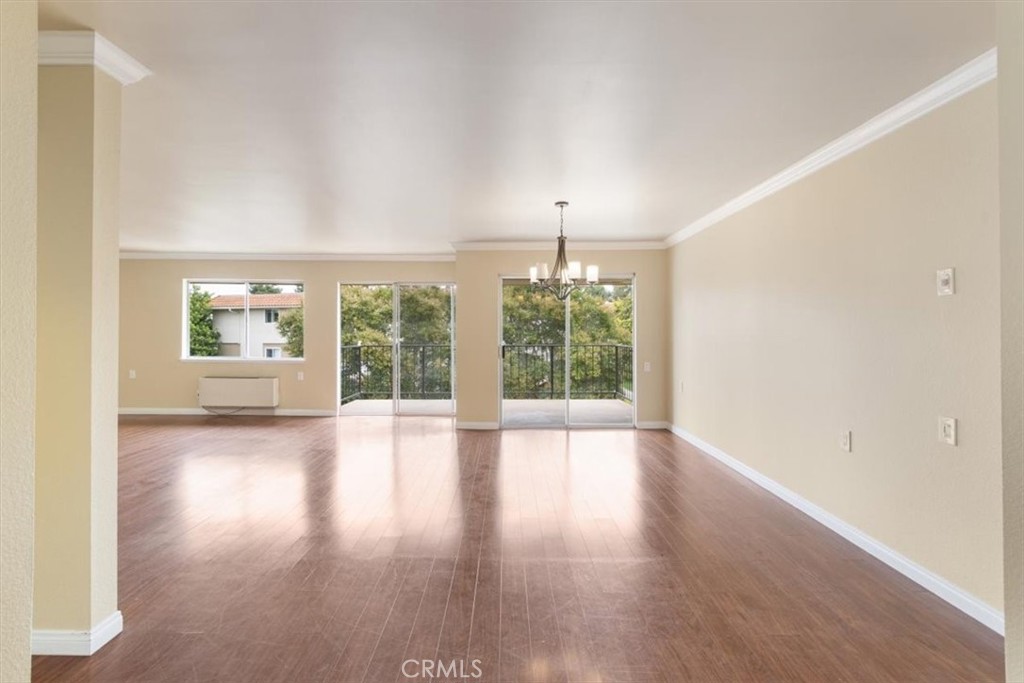 2391 Via Mariposa W 3e Property Photo 5