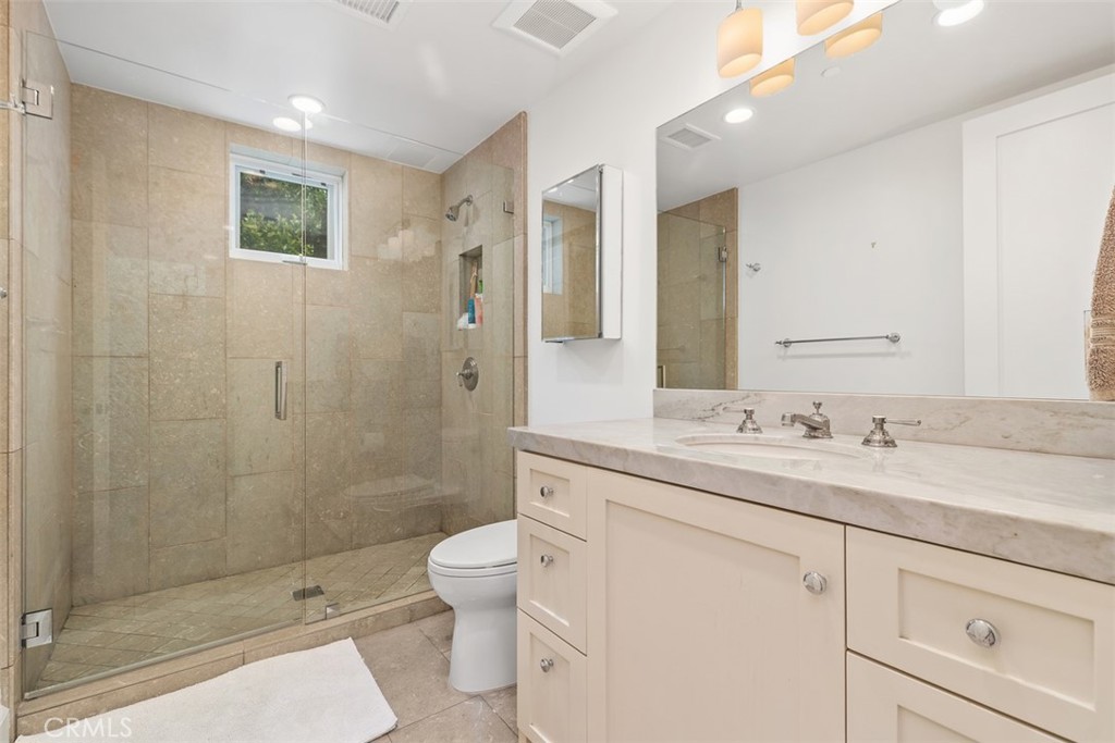 802 Summit Property Photo 37