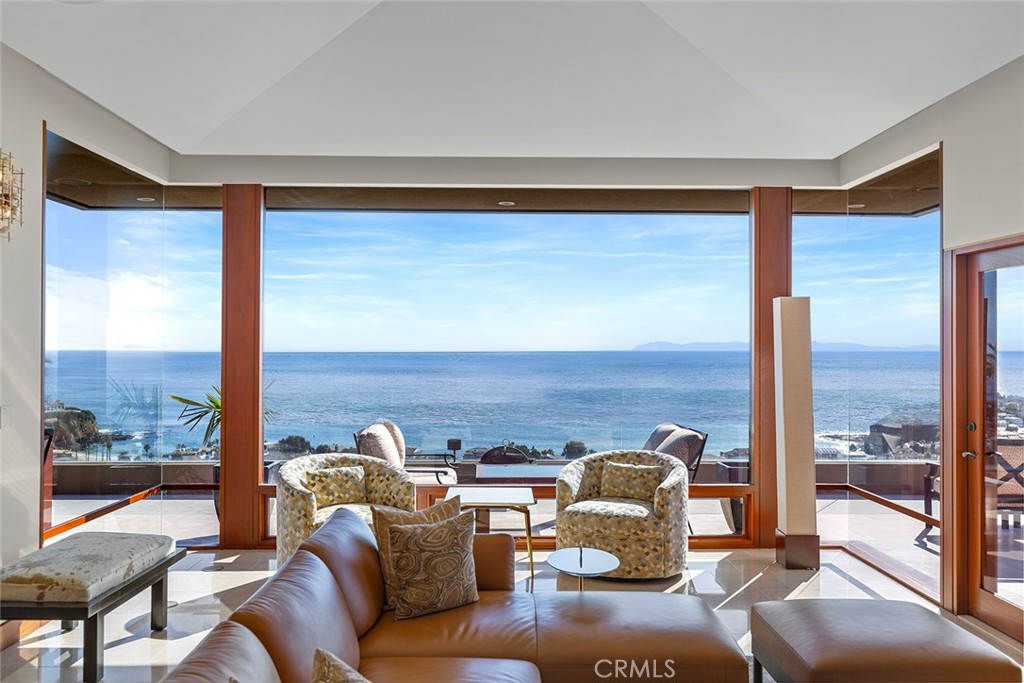 1119 Emerald Bay Property Photo 1