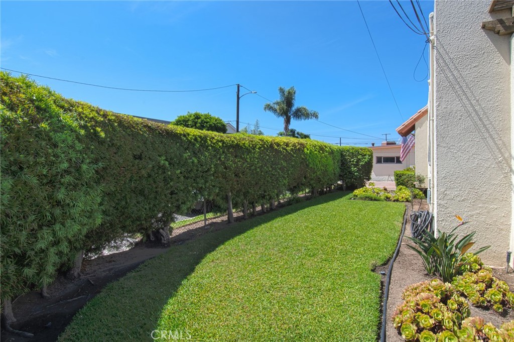 2209 Elden Avenue Property Photo 10