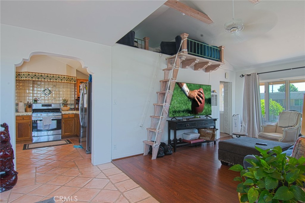 2209 Elden Avenue Property Photo 29