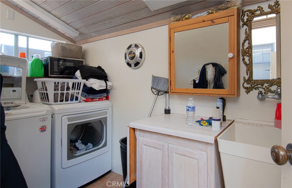 2209 Elden Avenue Property Photo 60