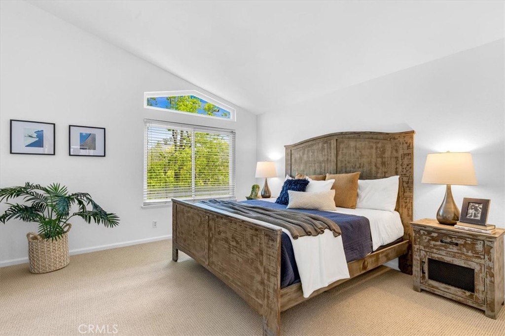 16 Pineoak Property Photo 5