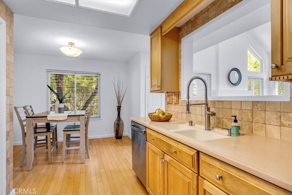 16 Pineoak Property Photo 22