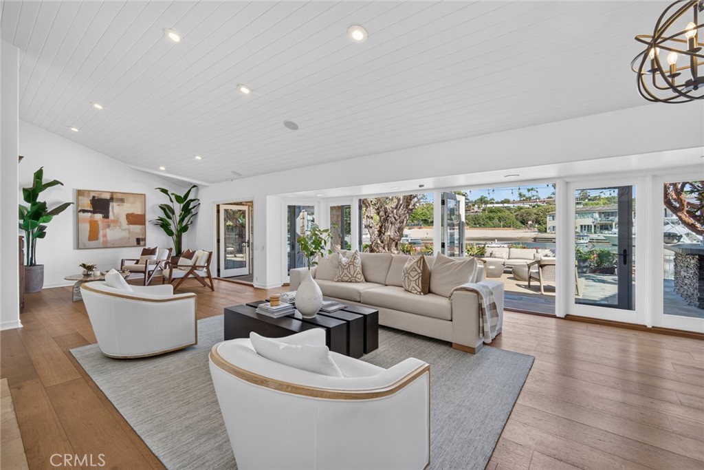 412 Evening Star Property Photo 8