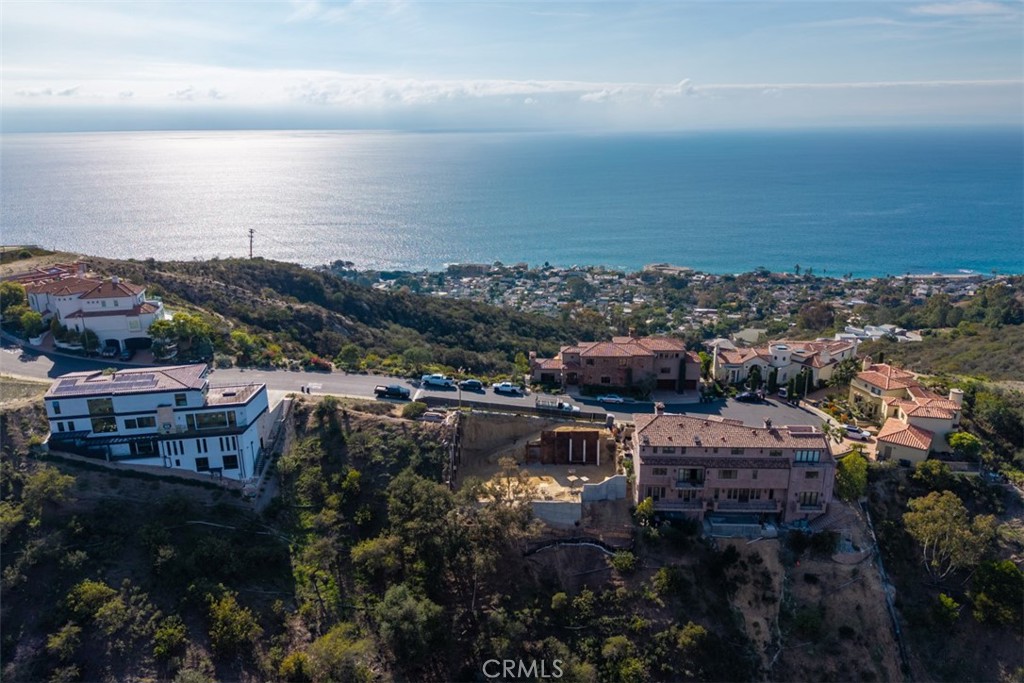 5 Le Conte Property Photo 2
