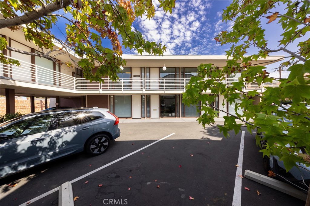 917 Glenneyre Property Photo 11