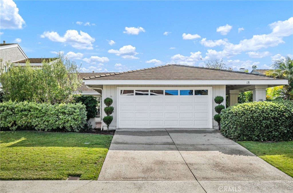 18 Shoal Drive Property Photo 1