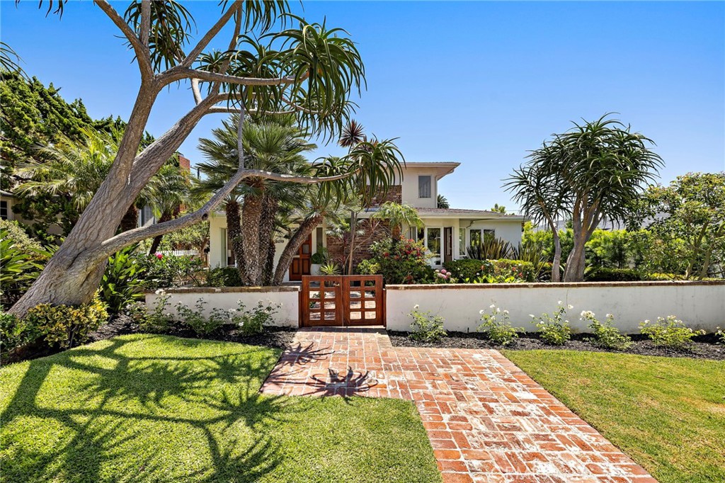 429 Aster Property Photo 2