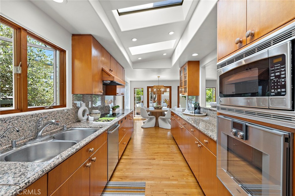 429 Aster Property Photo 10