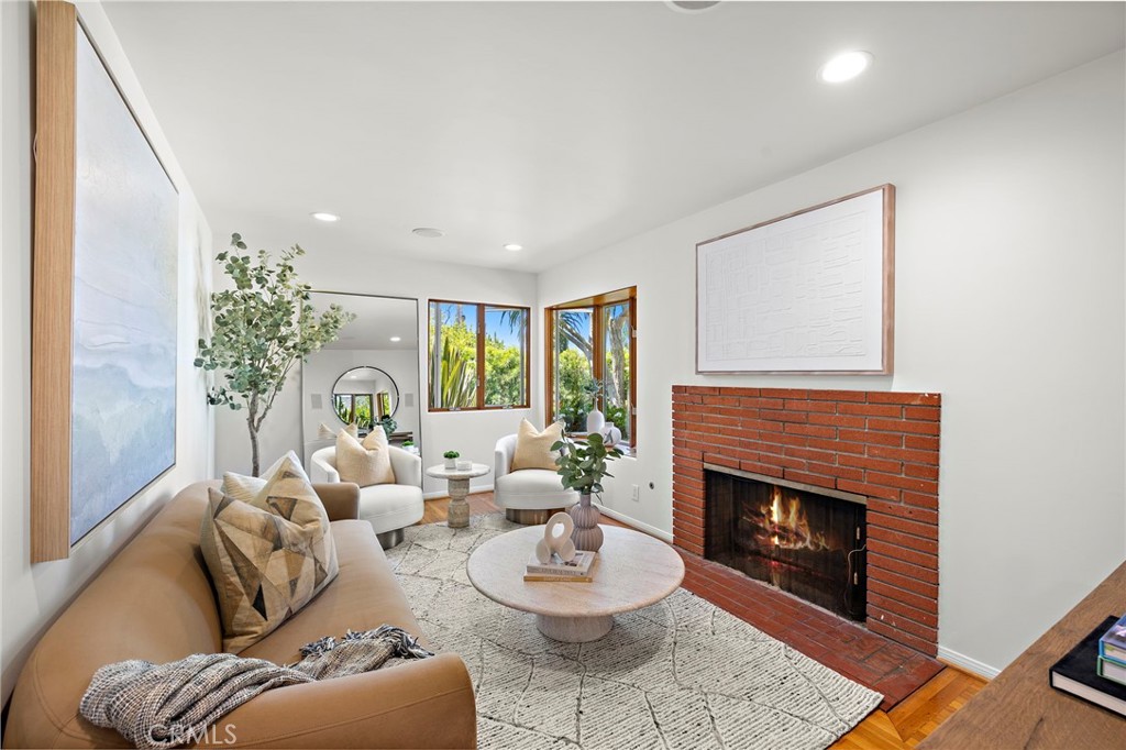 429 Aster Property Photo 12