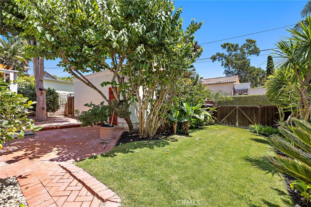 429 Aster Property Photo 26