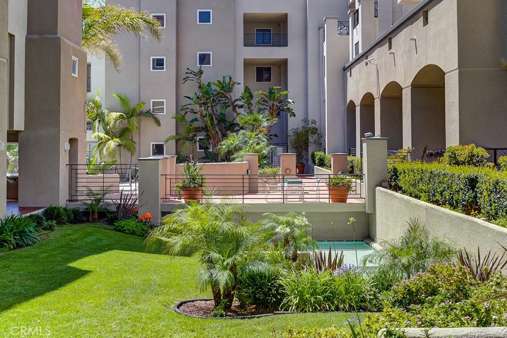 200 Pacific Coast Highway M50 Property Photo 21