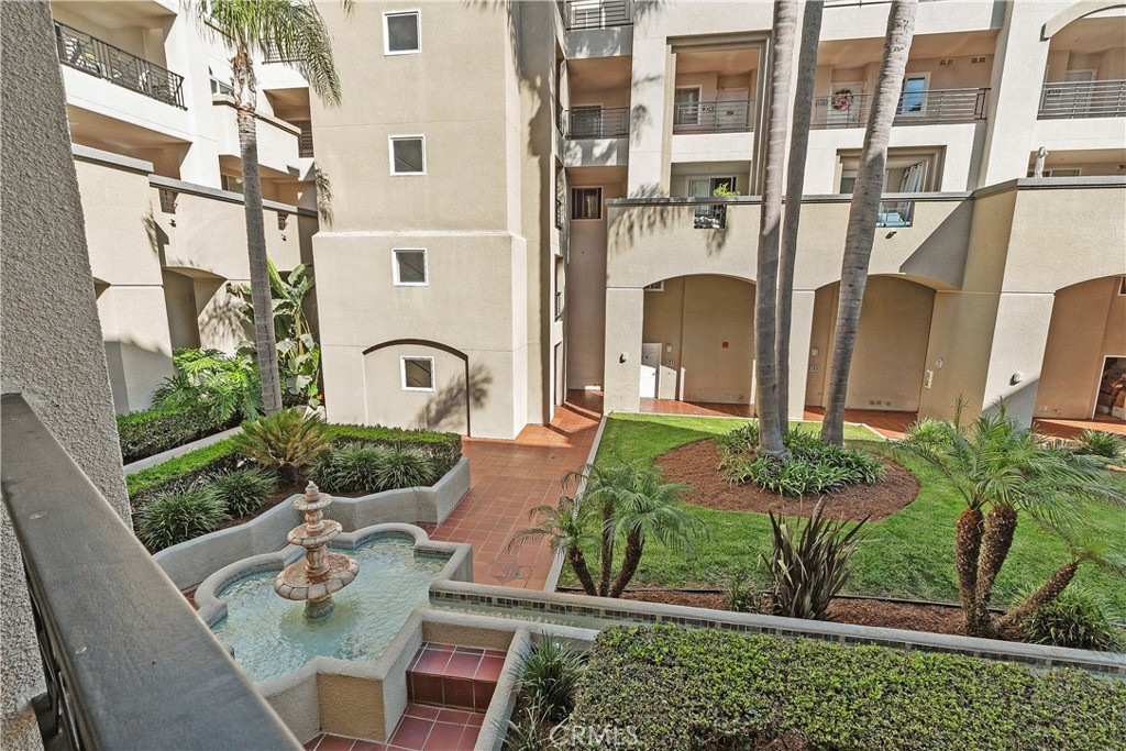 200 Pacific Coast Highway M50 Property Photo 27