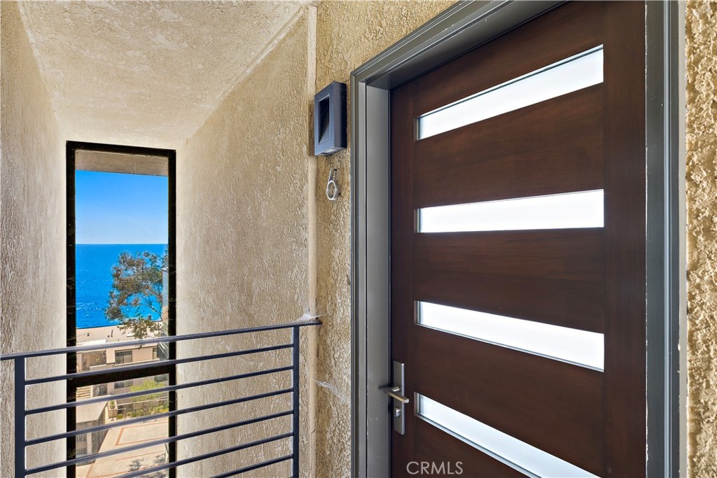 694 N Coast 6 Property Photo 2