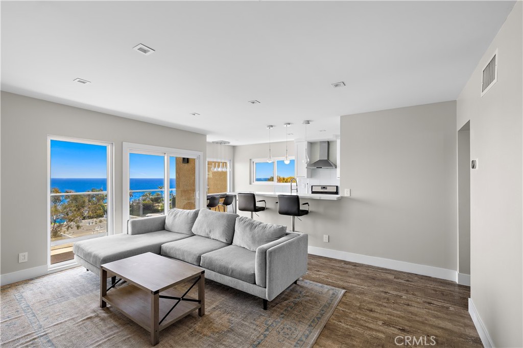 694 N Coast 6 Property Photo 10