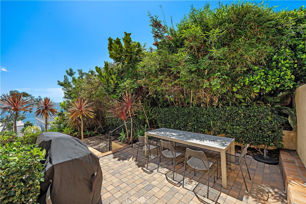 694 N Coast 6 Property Photo 17