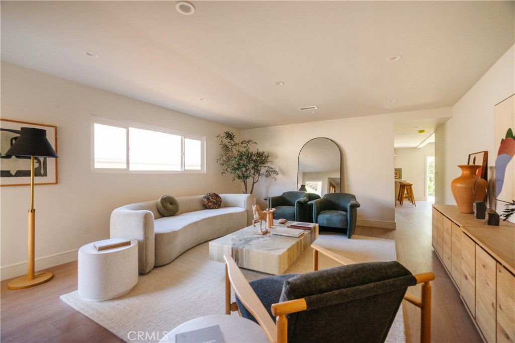 3508 Maple Property Photo 4