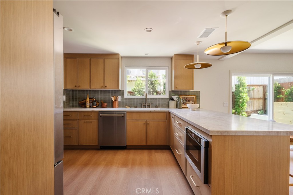 3508 Maple Property Photo 8