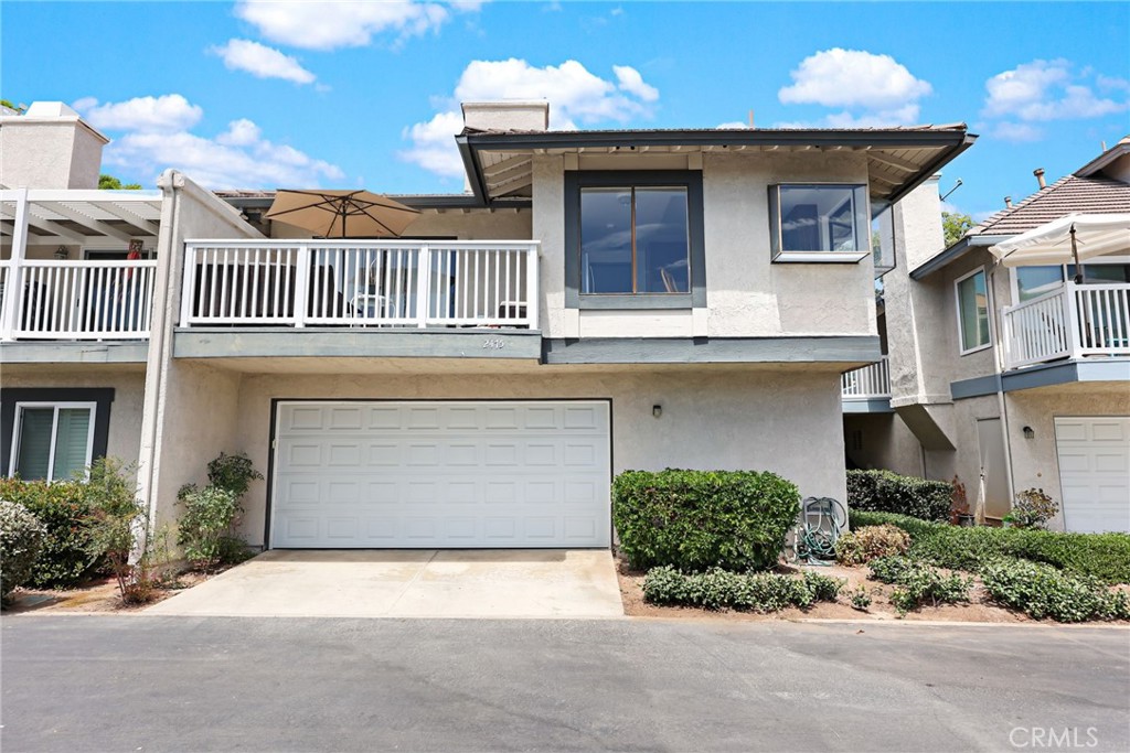 2475 Woodfield Property Photo 2