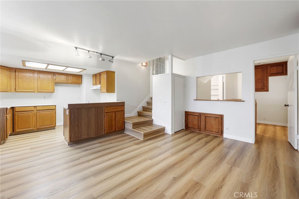 2475 Woodfield Property Photo 20