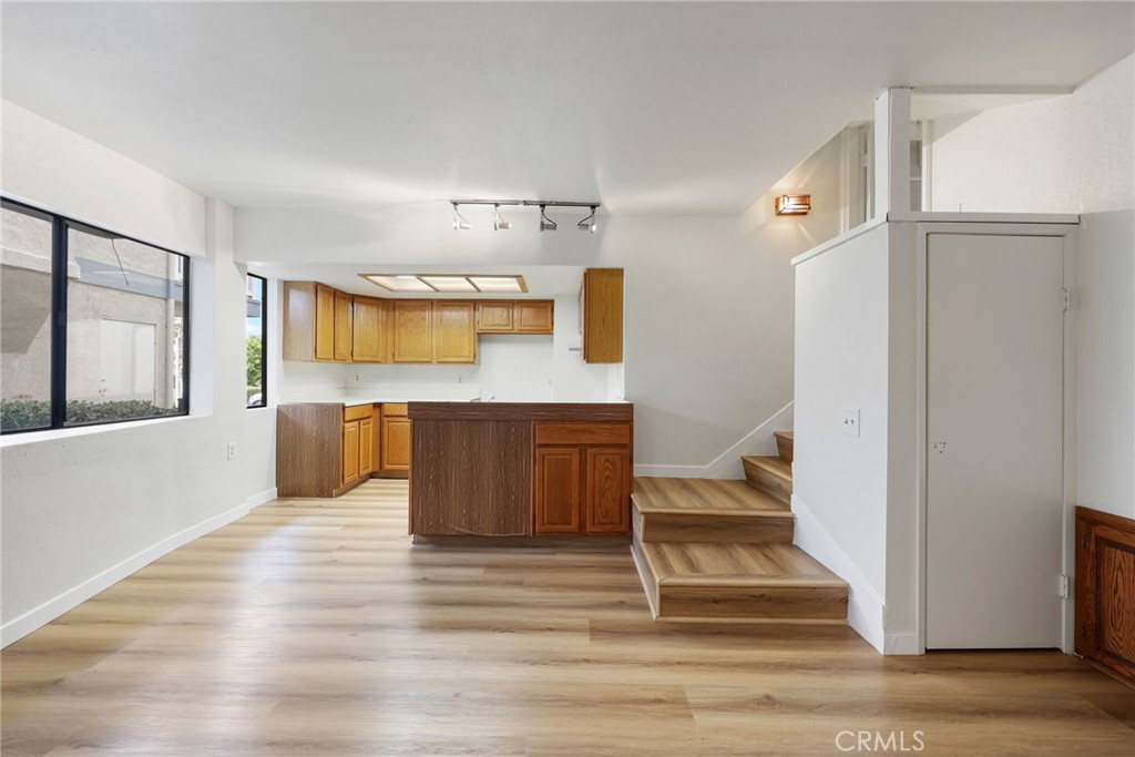 2475 Woodfield Property Photo 22