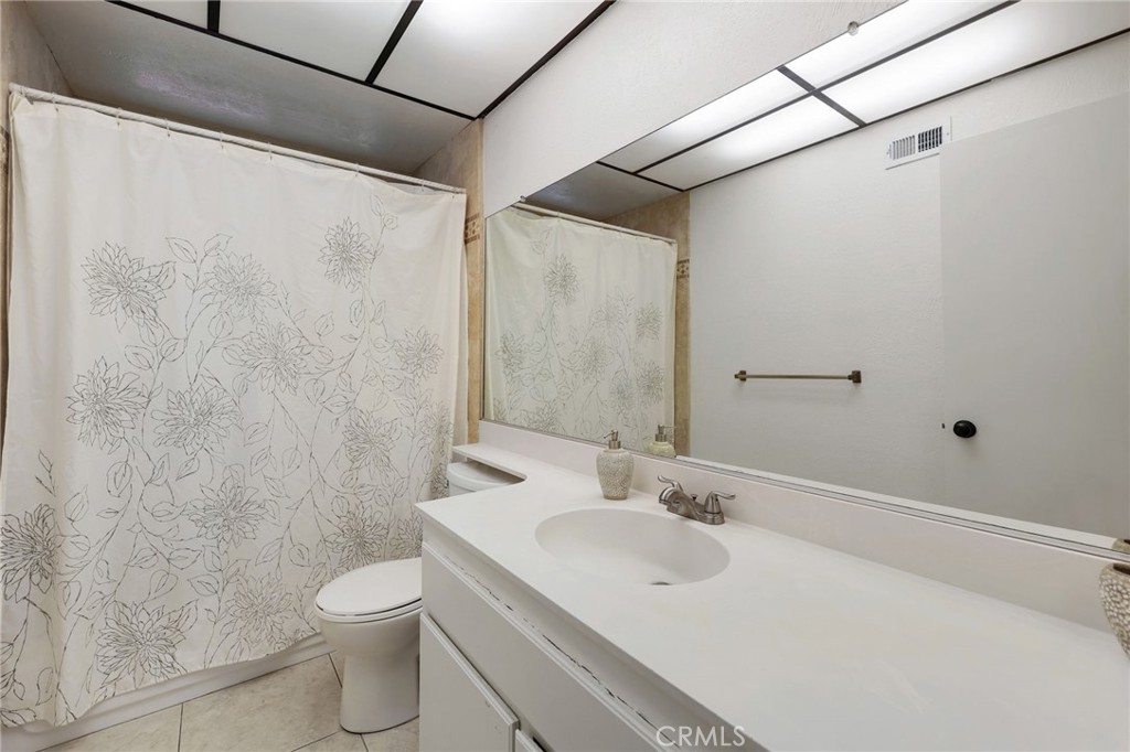 2475 Woodfield Property Photo 42