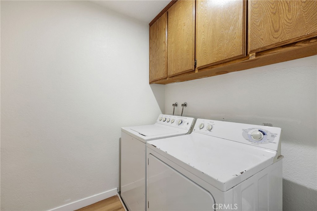 2475 Woodfield Property Photo 45