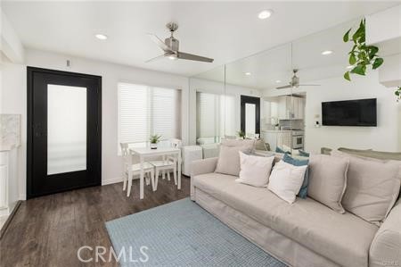 577 Ramona B Property Photo 5