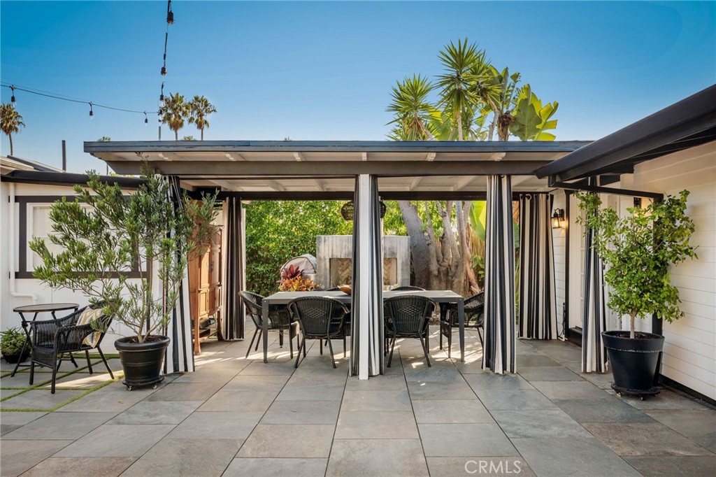 469 Oak Property Photo 18