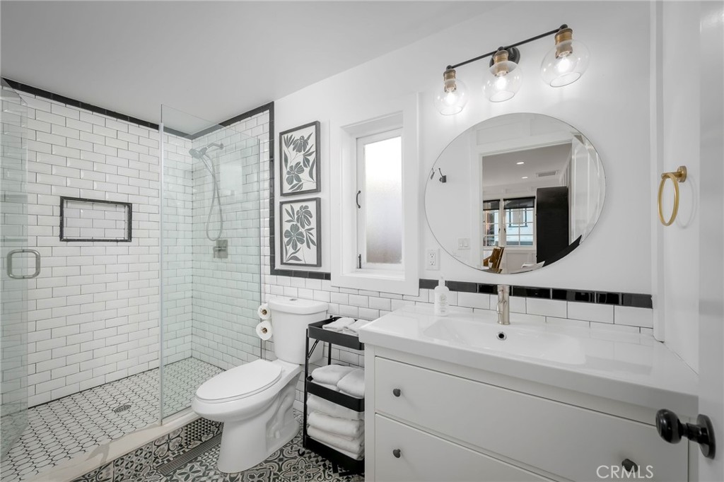469 Oak Property Photo 29