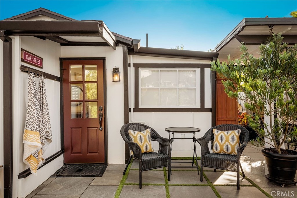 469 Oak Property Photo 30