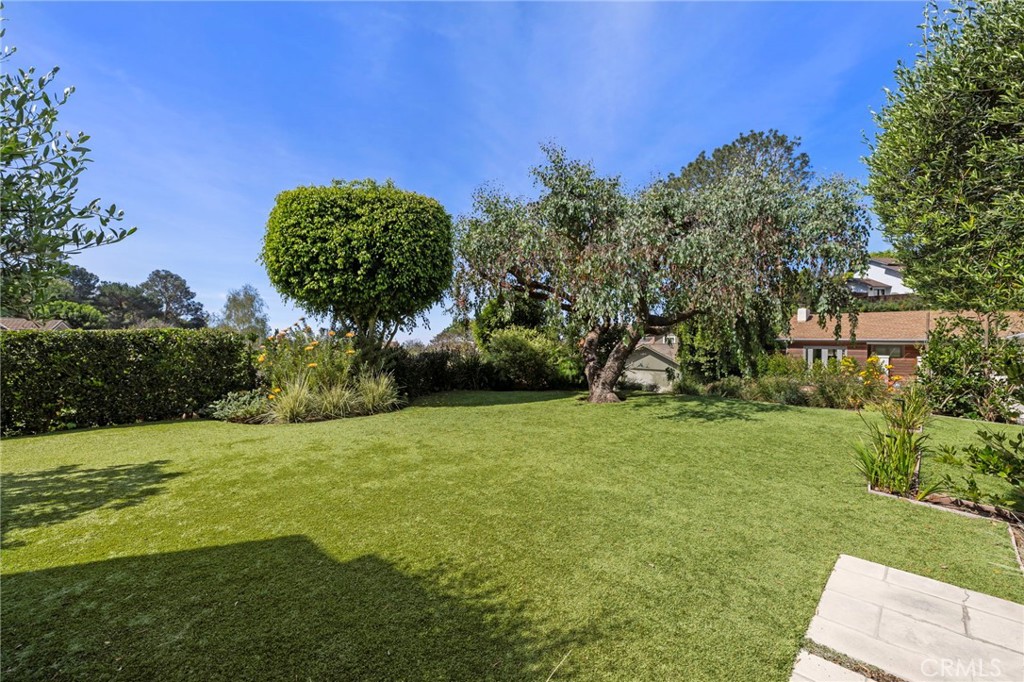 3121 Bern Drive Property Photo 4
