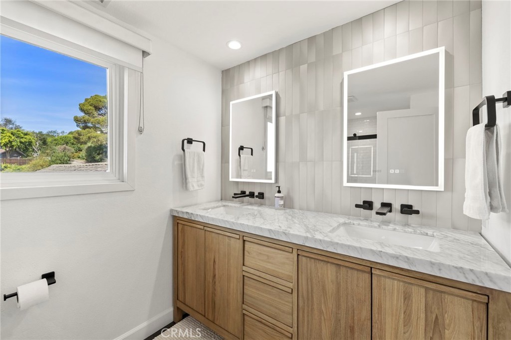 3121 Bern Drive Property Photo 27