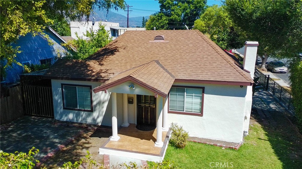 300 N Carmelo Property Photo 1