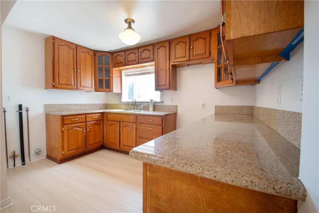 300 N Carmelo Property Photo 10
