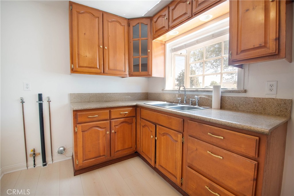 300 N Carmelo Property Photo 11