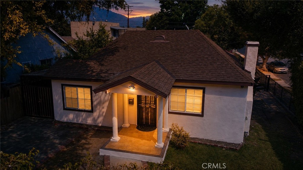 300 N Carmelo Property Photo 24