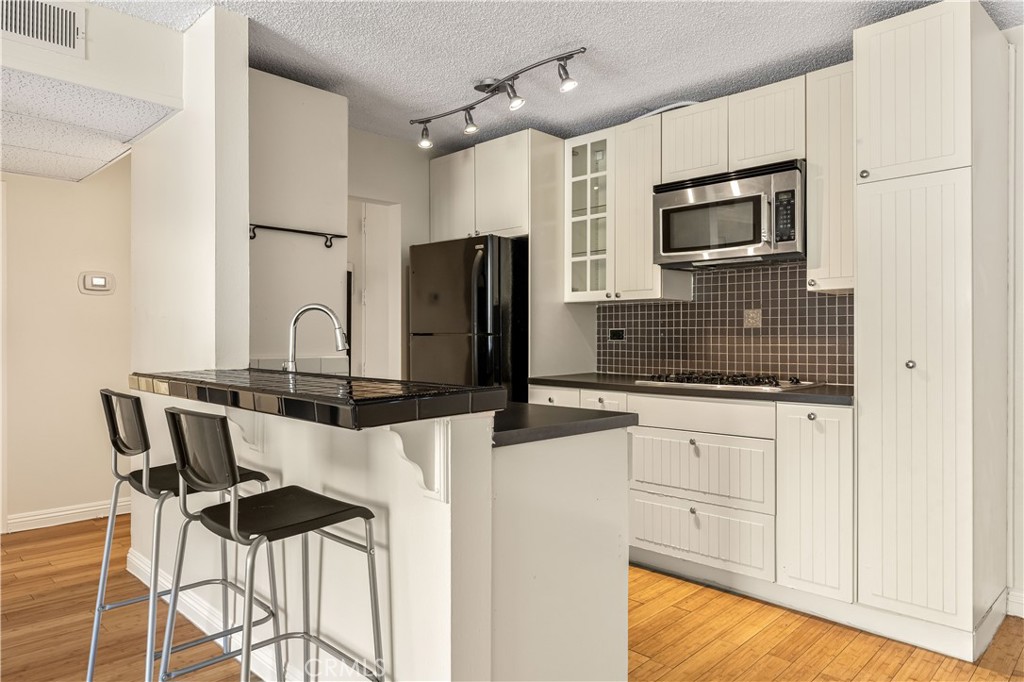 421 S La Fayette Park 406 Property Photo 1