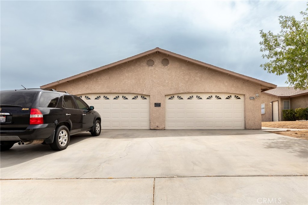 7221 Murray Property Photo 1