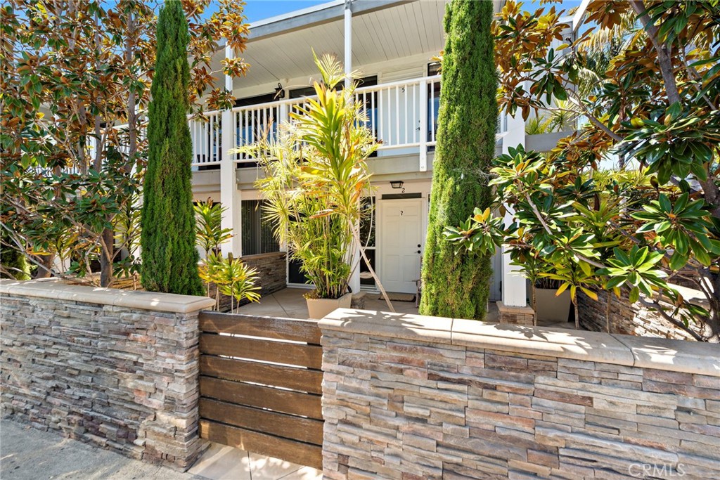 280 Aster Street 2 Property Photo 3