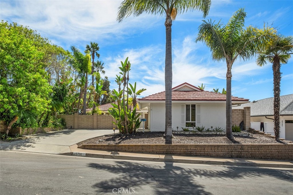 2719 Via Montecito Property Photo 2