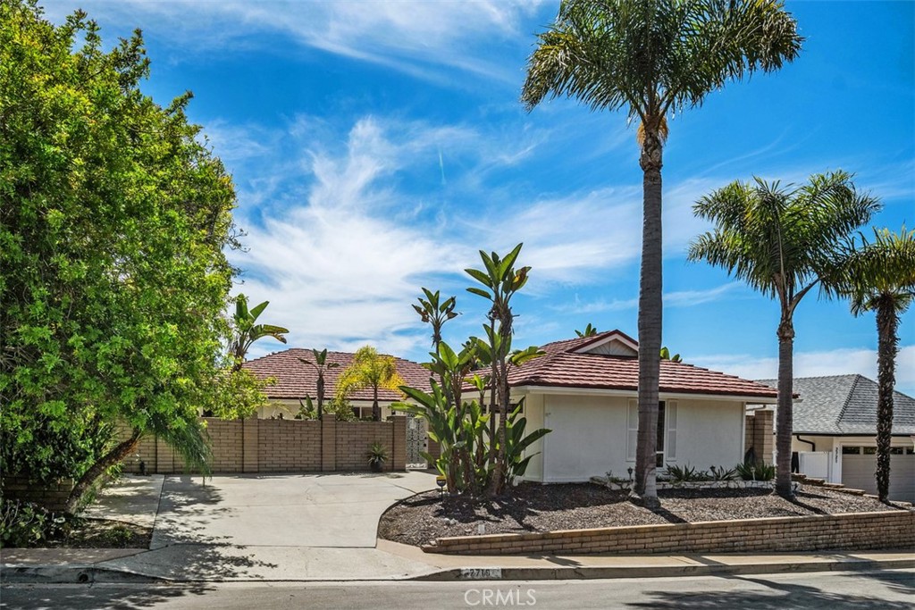 2719 Via Montecito Property Photo 3