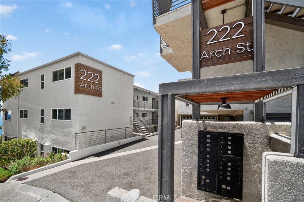 222 Arch 7 Property Photo 4
