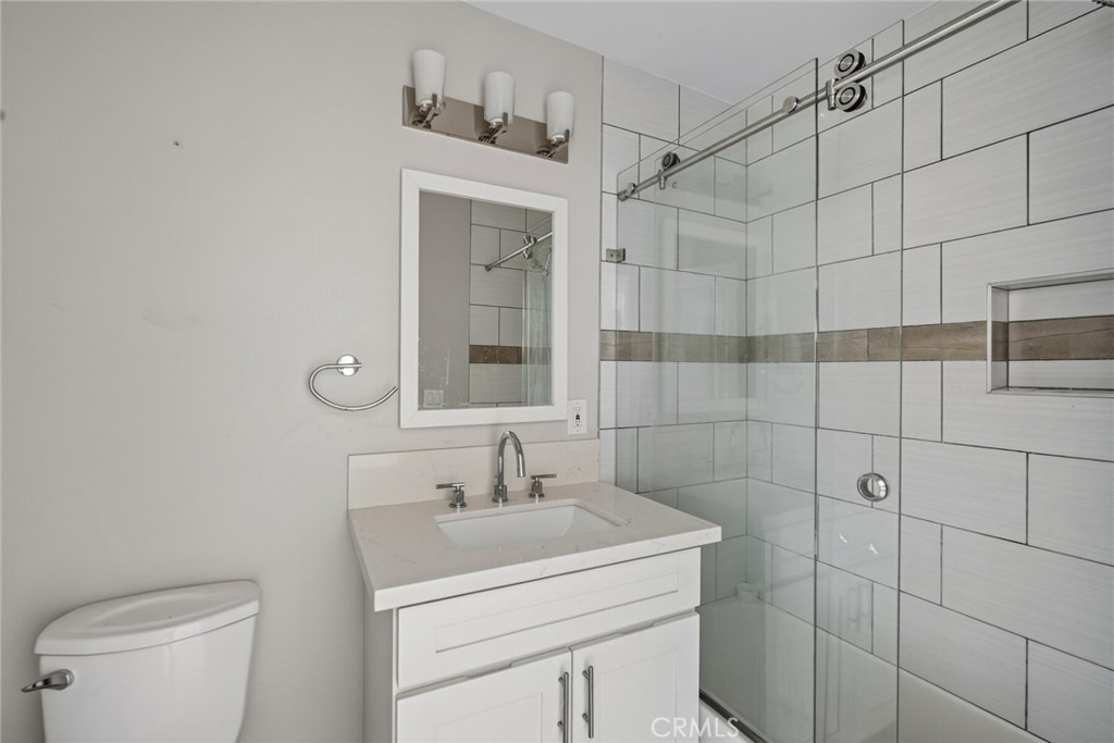 222 Arch 7 Property Photo 33