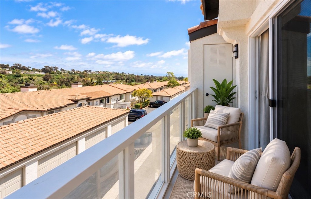 30902 Clubhouse Drive 14h Property Photo 2